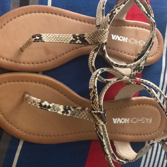 Sandals 🐍 - Picture 2 of 6